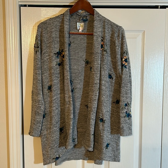 Fig and Flower Embroidered Cardigan - Medium - Picture 2 of 4
